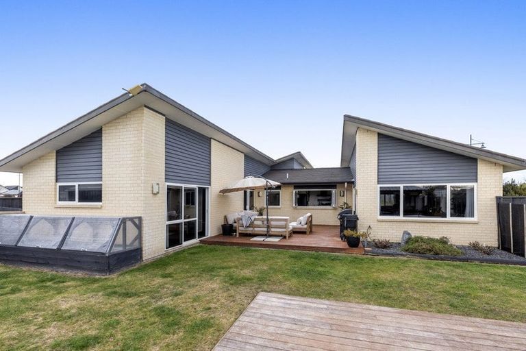 Photo of property in 16 Chimera Street, Pegasus, 7612
