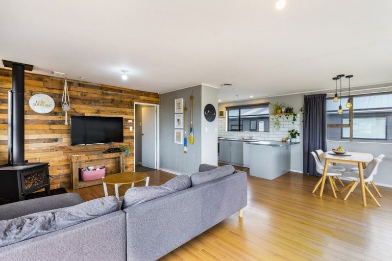 Photo of property in 69 Richmond Avenue, Richmond Heights, Taupo, 3330