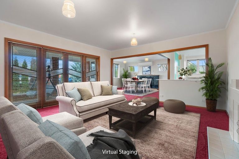 Photo of property in 300 High Street South, Carterton, 5713