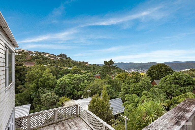 Photo of property in 11 Panorama Grove, Harbour View, Lower Hutt, 5010