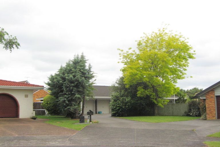 Photo of property in 18 Reynard Terrace, Conifer Grove, Takanini, 2112