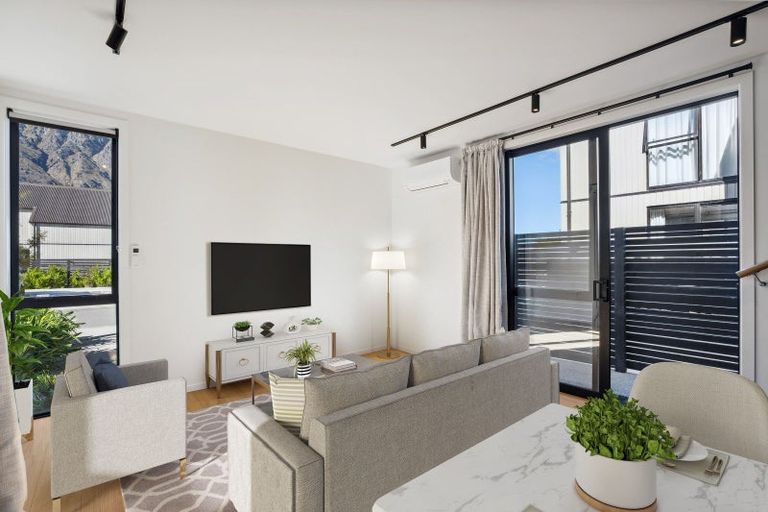 Photo of property in 39 Casterway Crescent, Jacks Point, 9371