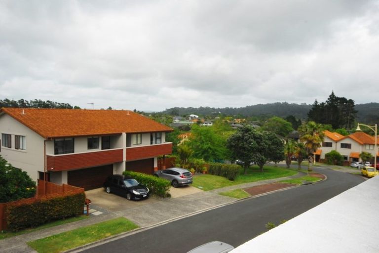 Photo of property in 22 Greenbough Lane, Greenhithe, Auckland, 0632