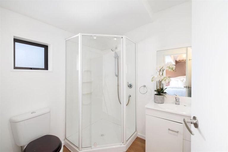 Photo of property in 20 Sawtell Place, Northcote, Christchurch, 8052