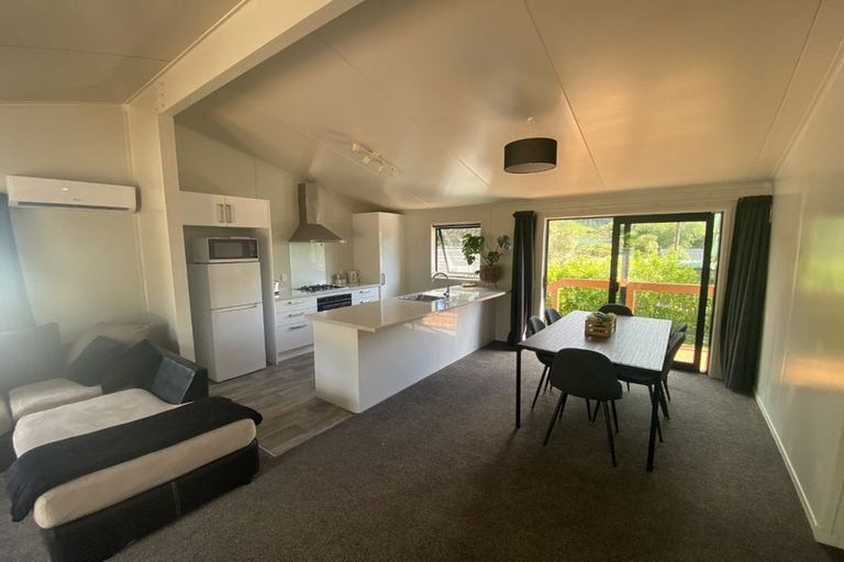 Photo of property in 18a Norana Road, Maoribank, Upper Hutt, 5018