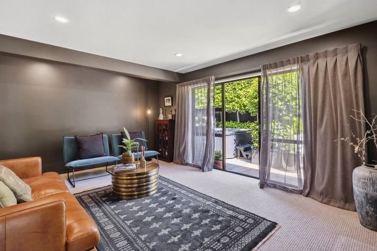 Photo of property in 25 Granville Terrace, Belleknowes, Dunedin, 9011