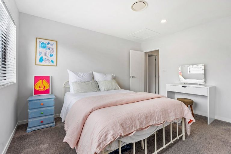 Photo of property in 1 Crompton Place, Orewa, 0931