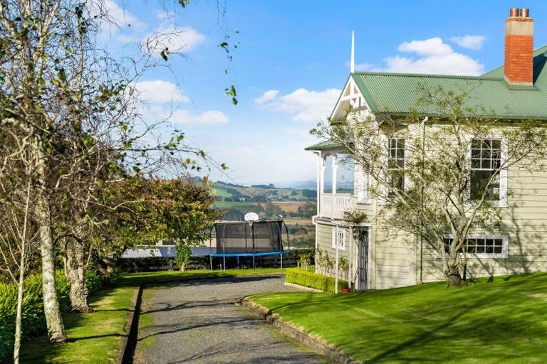 Photo of property in 140 Anzac Road, Pukekohe, 2120