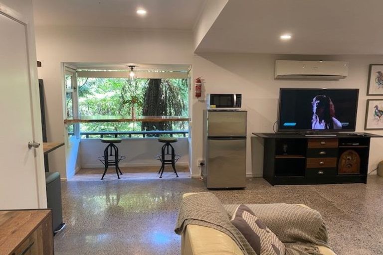 Photo of property in 55a Tui Glen Road, Birkenhead, Auckland, 0626