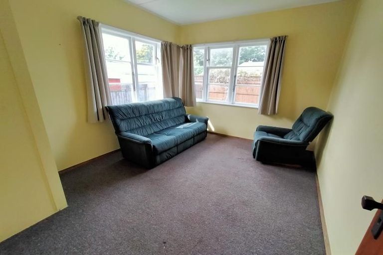 Photo of property in 12 Kauri Street, Roslyn, Palmerston North, 4414