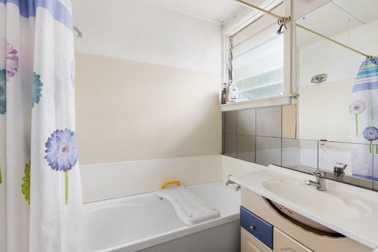 Photo of property in 21 Vicki Street, Sockburn, Christchurch, 8042