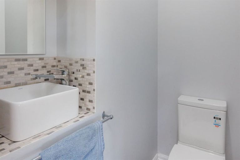 Photo of property in 52 Highland View Drive, Tokomaru, Palmerston North, 4474