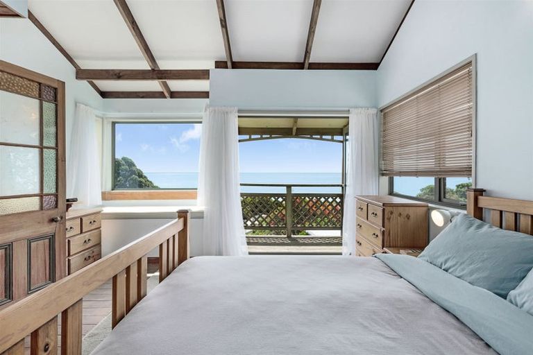 Photo of property in 81 Wellington Road, Paekakariki, 5034