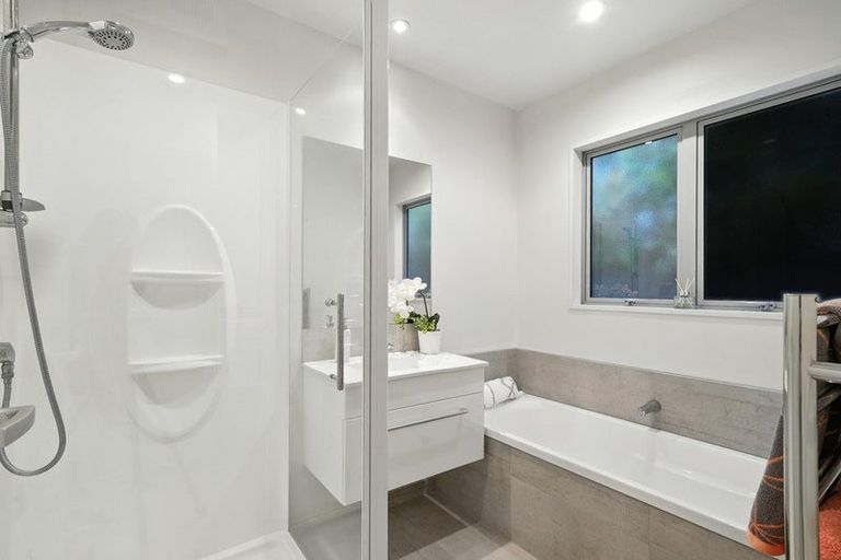 Photo of property in 56a Weston Road, St Albans, Christchurch, 8052