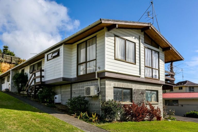 Photo of property in 14a Ambury Place, Merrilands, New Plymouth, 4312