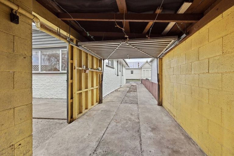 Photo of property in 160 Macandrew Road, South Dunedin, Dunedin, 9012
