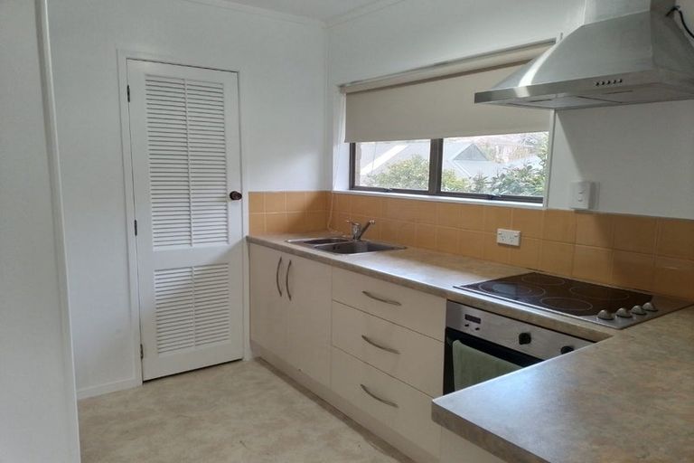 Photo of property in 27 Kamo Road, Regent, Whangarei, 0112