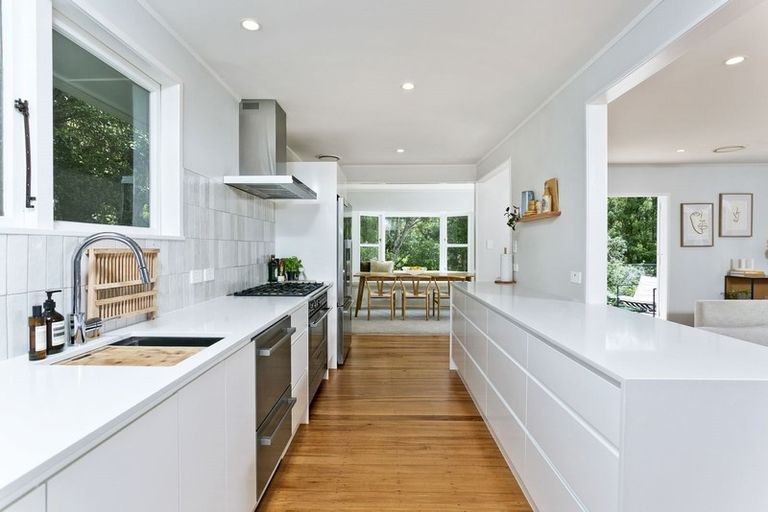 Photo of property in 69 Park Hill Road, Birkenhead, Auckland, 0626