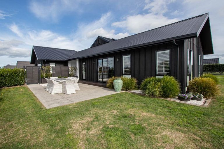 Photo of property in 101 Saint Kilda Road, Cambridge, 3434