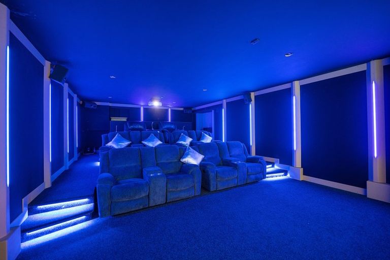 Photo of property in 82 Brownhill Road, Whitford, Manurewa, 2576