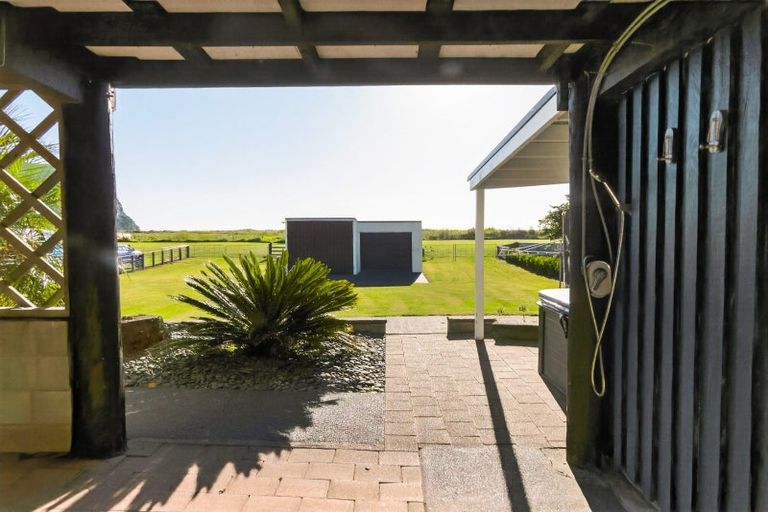 Photo of property in 102 Newcastle Street, Mahia, 4198