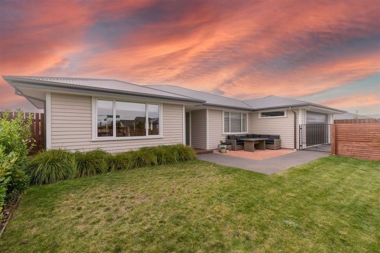 Photo of property in 24 Pegasus Main Street, Pegasus, 7612