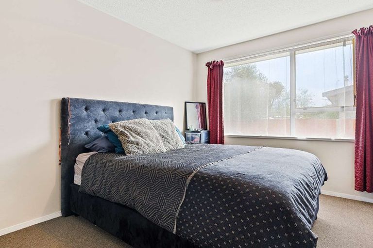 Photo of property in 1/3 Binstead Place, Avondale, Christchurch, 8061