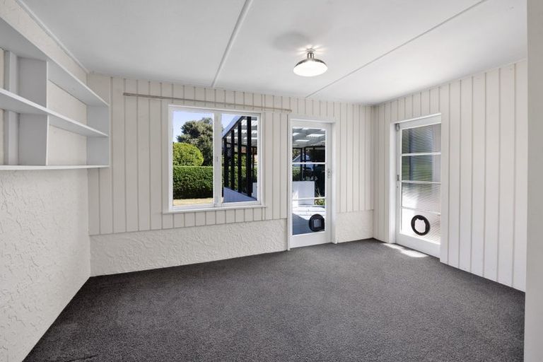 Photo of property in 14 Dives Avenue, Hawera, 4610