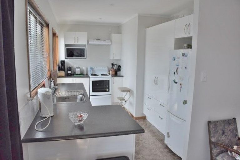 Photo of property in 53a Brandon Road, Glen Eden, Auckland, 0602