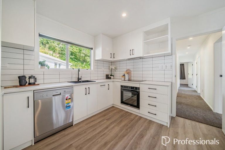 Photo of property in 13 Christchurch Crescent, Kelson, Lower Hutt, 5010