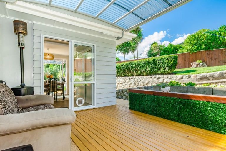 Photo of property in 10 Horomona Road, Paekakariki, 5034