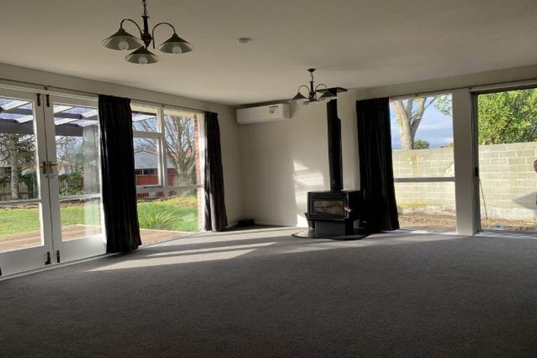 Photo of property in 38 Craven Street, Sockburn, Christchurch, 8042