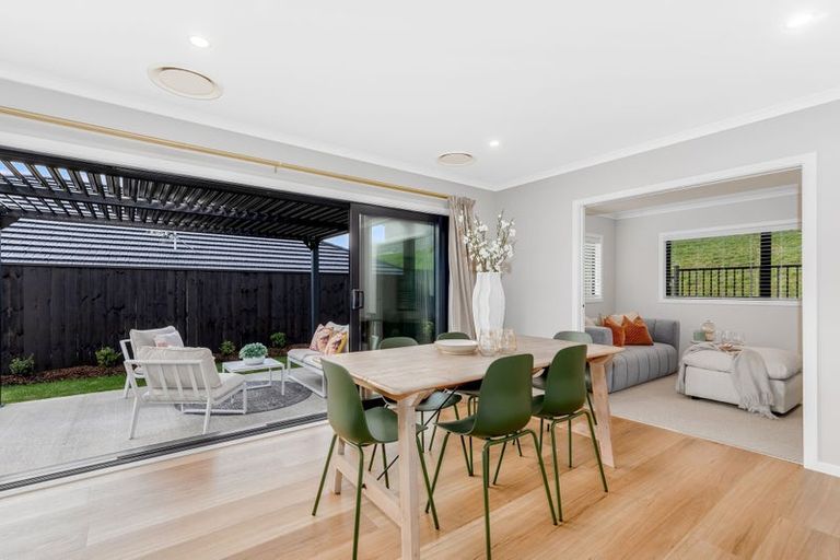 Photo of property in 11 Te Hoiere Street, Aotea, Porirua, 5024