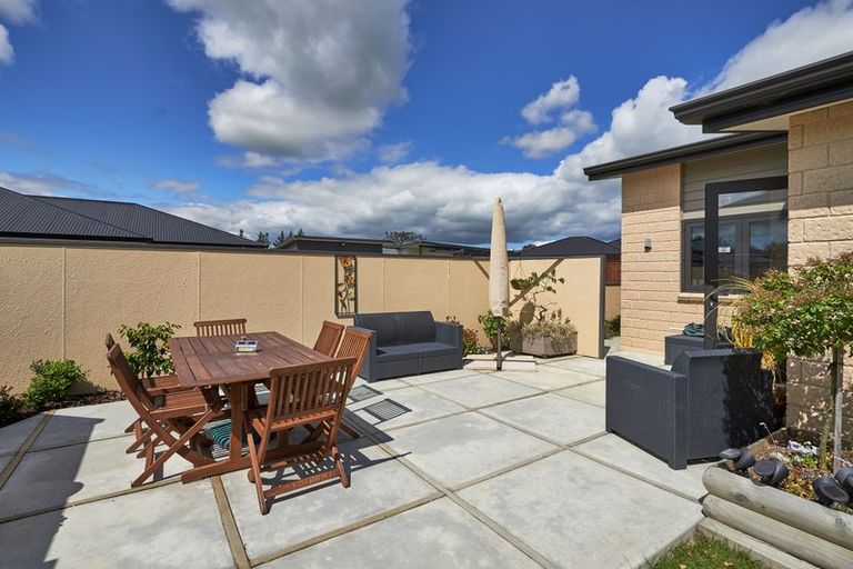 Photo of property in 86 Rosalie Terrace, Kelvin Grove, Palmerston North, 4414