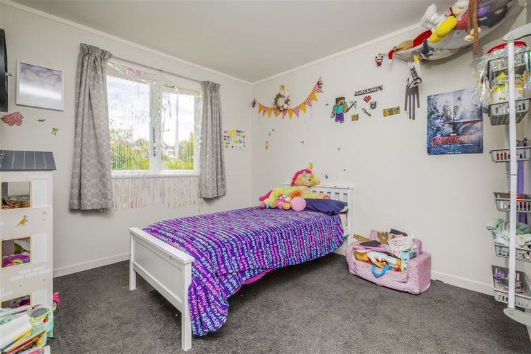 Photo of property in 14 Orchard Rise, Rosehill, Papakura, 2113