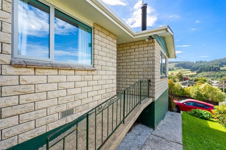 Photo of property in 4 Springdon Avenue, Sawyers Bay, Port Chalmers, 9023