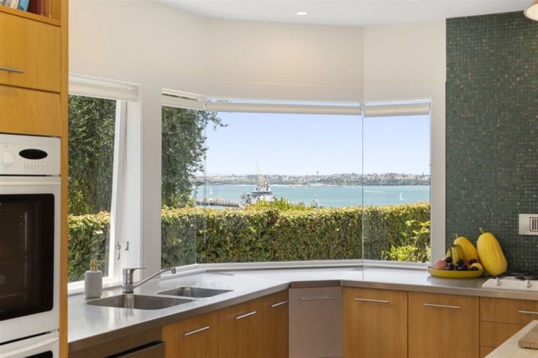 Photo of property in 31b Stanley Point Road, Stanley Point, Auckland, 0624