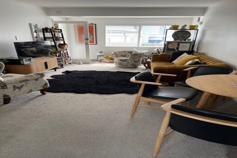 Photo of property in 3/4 Cecil Road, Milford, Auckland, 0620