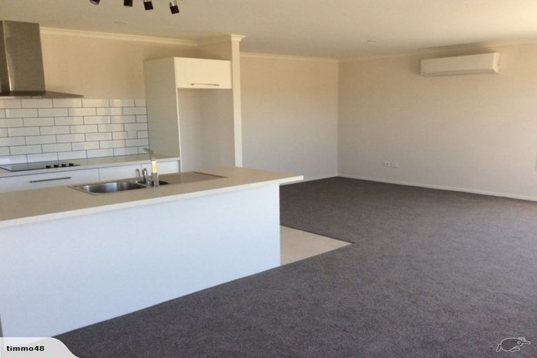 Photo of property in 12 Kotare Place, Sandspit, Warkworth, 0982