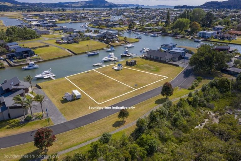 Photo of property in 26 Hei Esplanade, Whitianga, 3510