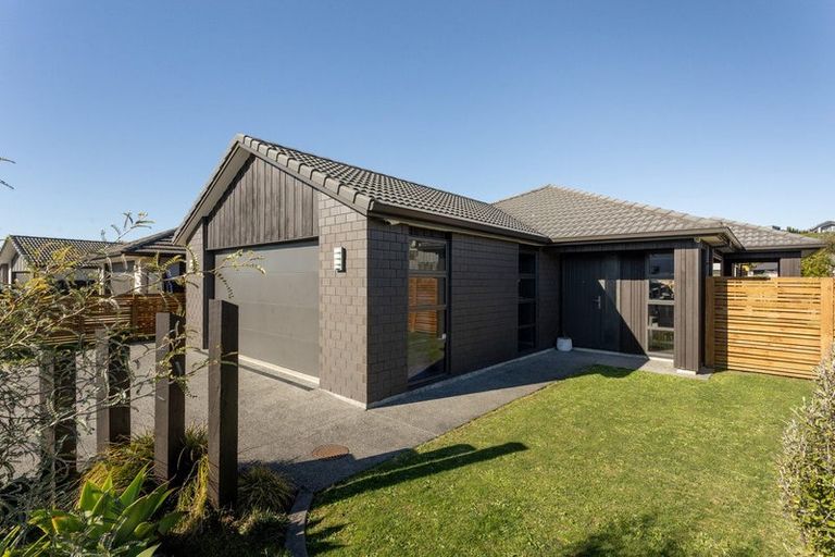 Photo of property in 63 Bert Wall Drive, Omokoroa, 3114