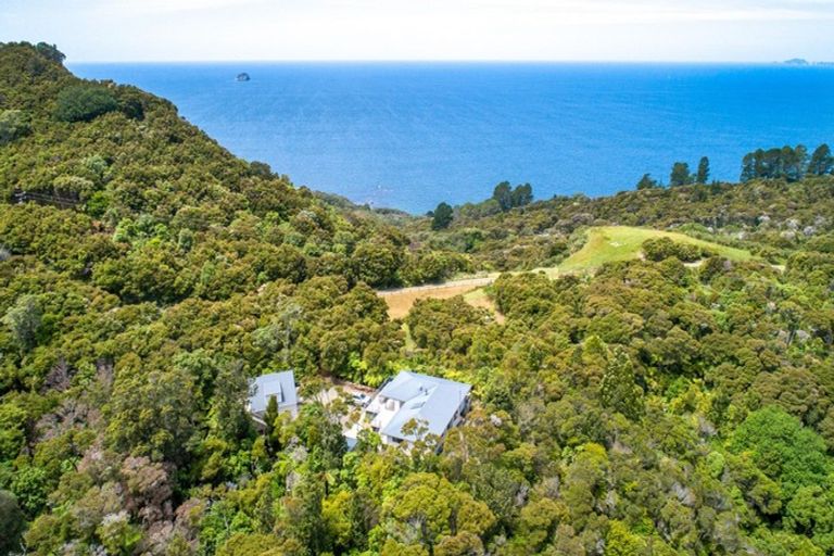 Photo of property in 595 Boat Harbour Road, Whenuakite, Whitianga, 3591