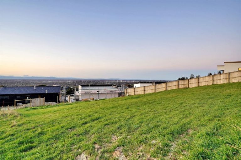 Photo of property in 5 Millbeck Place, Westmorland, Christchurch, 8025