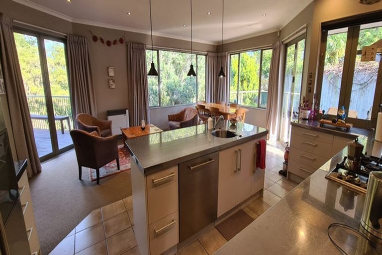 Photo of property in 9 La Lena Grove, Fitzherbert, Palmerston North, 4410