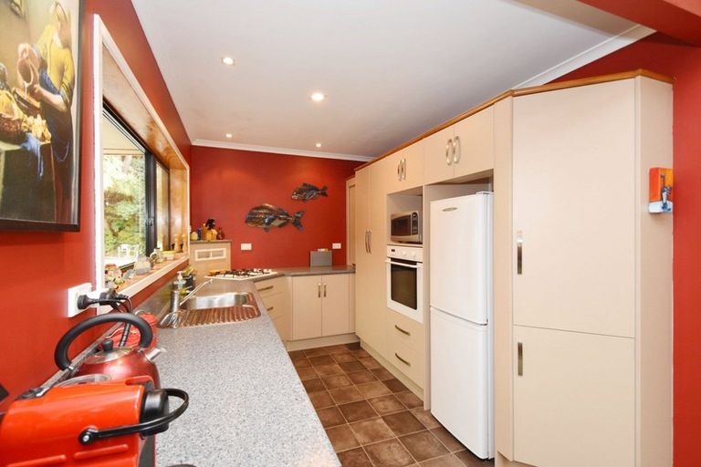 Photo of property in 44 Awarua Road, Otatara, Invercargill, 9879