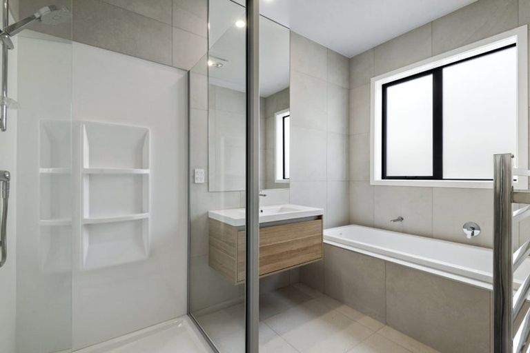 Photo of property in 6 Oyster Drive, Whenuapai, Auckland, 0618