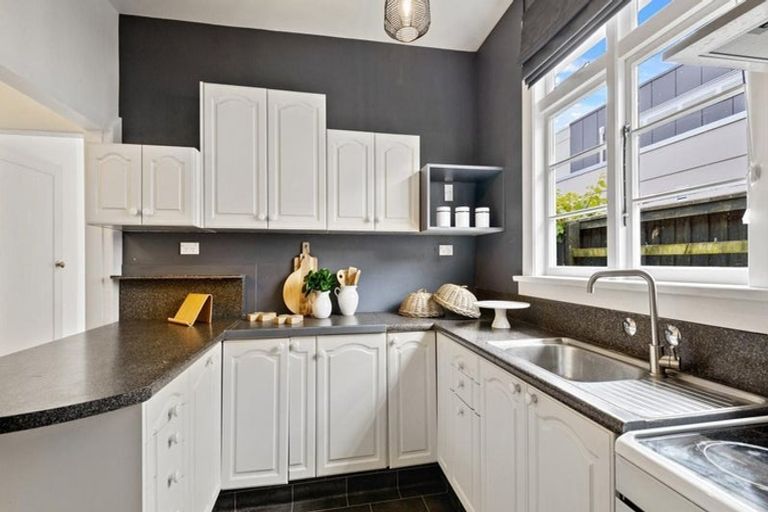 Photo of property in 65 Leinster Road, Merivale, Christchurch, 8014