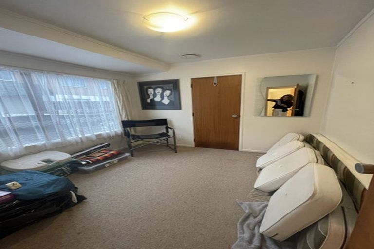 Photo of property in 2/20 Sartors Avenue, Northcross, Auckland, 0630