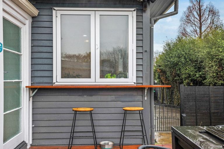 Photo of property in 186 Stapletons Road, Richmond, Christchurch, 8013