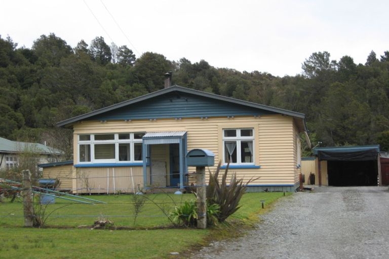 Photo of property in 43 Herd Street, Dunollie, Runanga, 7803